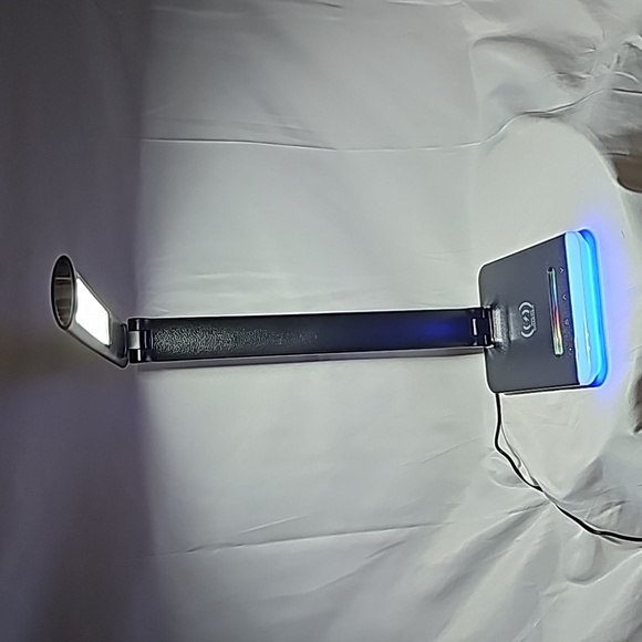 Delpho Other - LED Table/Desk Lamp with Wireless Charger